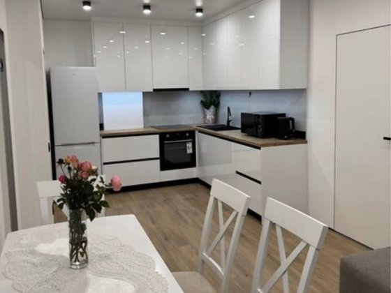 Продається 2-кімнатна квартира в центрі міста Чернівці