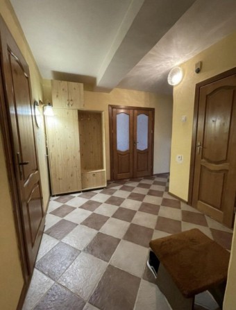 Продаж трикімнатної квартири в цегляному будинку - фото 1