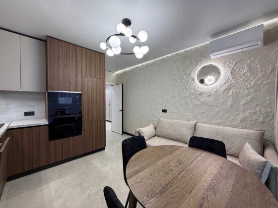 Продається 2-кімнатна новобудова Чернівці