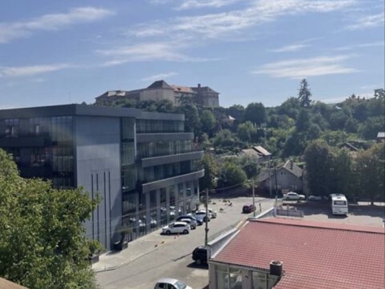 Продається 2 кімнатна каартира в центрі міста Ужгород