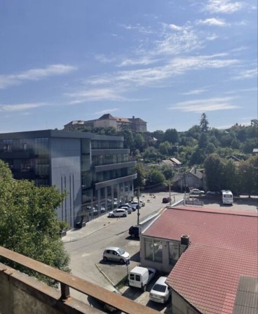 Продається 2 кімнатна каартира в центрі міста - фото 1