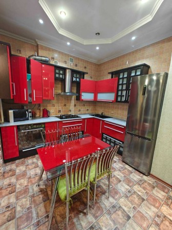 Продам 1 кімнатну СТАЛІНКУ в центрі міста на вул.ВОКЗАЛЬНА - фото 1