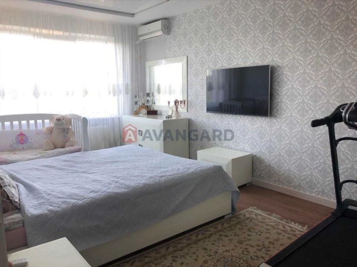 Продаж шикарної трикімнатної квартири - фото 1