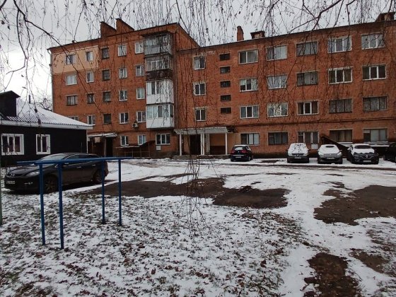 Продам 1 но  комн 35 м2 Чернигов