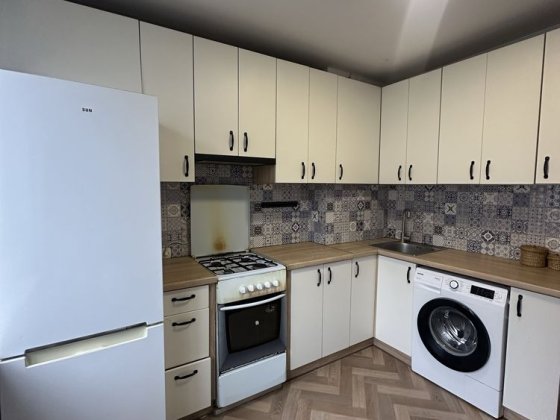 2 кімнатна кухня 8,9м Ремзавод Афродита кімнати окремо 5/5 Чернигов