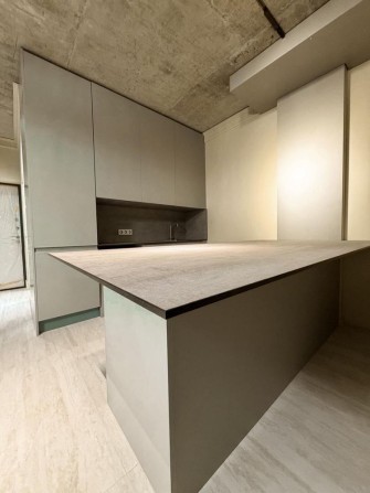 Продаж 1 кімнатної квартири-студії з сучасним ремонтом - фото 1