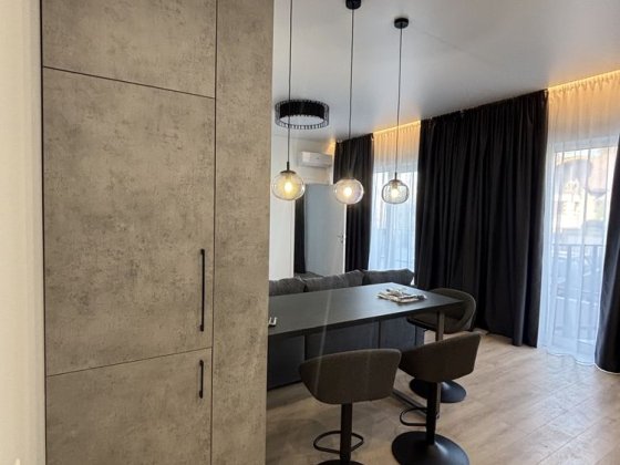 Продаж 1,5 кім квартири у серці міста жк. Родовід Ужгород