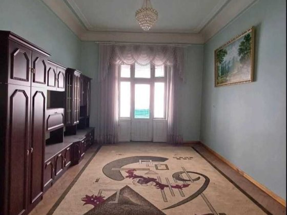 Продаж 3х кімн квартира Чернівці центр Черновцы