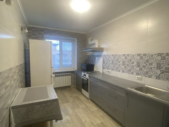 Ексклюзивний продаж 4-кімнатної квартири в тихому районі Черкассы