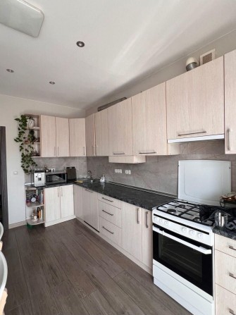 Затишна 2-кімнатна квартира з ГАЗОВИМ ОПАЛЕННЯМ !!! - фото 1