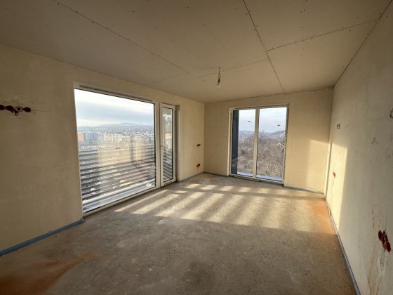 Продається 3-кім.новобудова в центрі з панорамним видом Чернівці