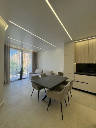 Продаж квартири з ремонтом - фото 1