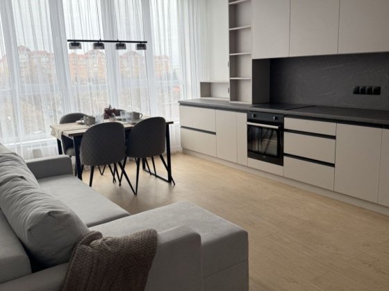 3-а квартира, центр, новобуд Черкассы