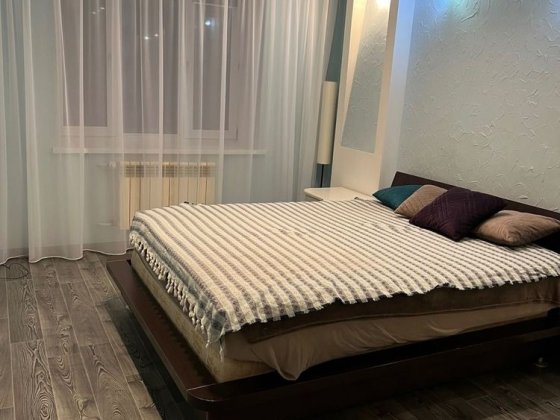 Низькій поверх! Продаж 3-к квартири 100м2 вул. Вишнякіаська Київ