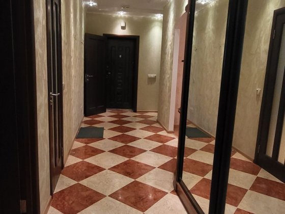 Продам 2 комнатну квартиру ул.Кадетский  гай Київ