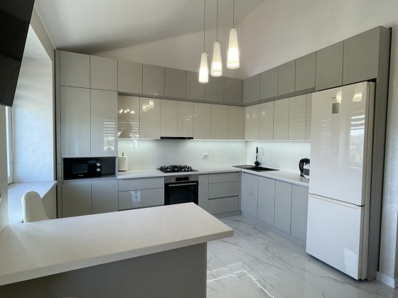 Продаж 4х кім. квартири по Другетів Ужгород