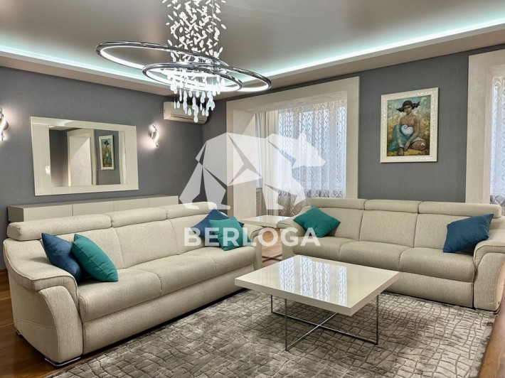 Елітна квартира. ЦЕНТР. Камін.СВІТЛО ЗАВЖДИ. БОНУС паркомісце 162,6м2 - фото 1