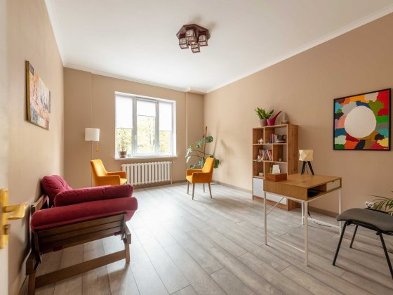 Продаж 3к  квартири 117 кв.м, вул. Князів Острозьких 46/2. Печерськ Київ