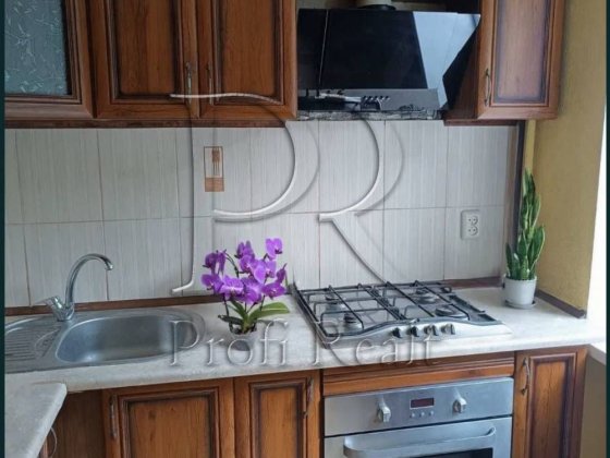 Продаж 2 к кв Коновальця 15/3/Печерск Київ