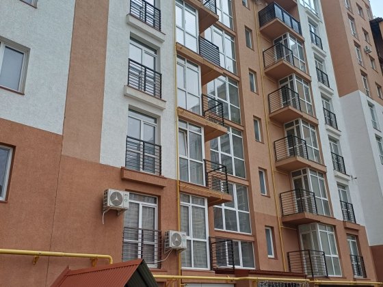 Продається ТРИкімн. квартира з ремонтом в НОВОБУДОВІ Чернівці