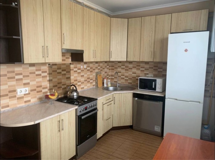 Продаж 4 кімнатноі - фото 1