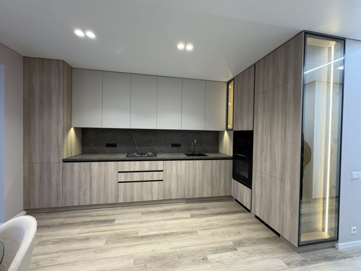 Ексклюзив! Дизайнерська 2-к квартира в ЖК преміум-класу. - фото 1