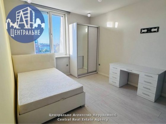 4-кімнатна квартира біля парку Шевченка (можна під ЄВідновлення) Черновцы