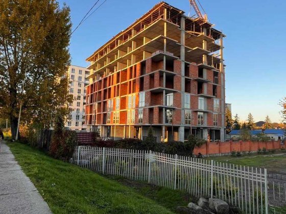 Продаж 2-кімнатної ЖК "LuxAR"(3 поверх), з розтермінуванням Ужгород