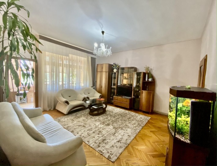 Простора квартира в Центрі - фото 1