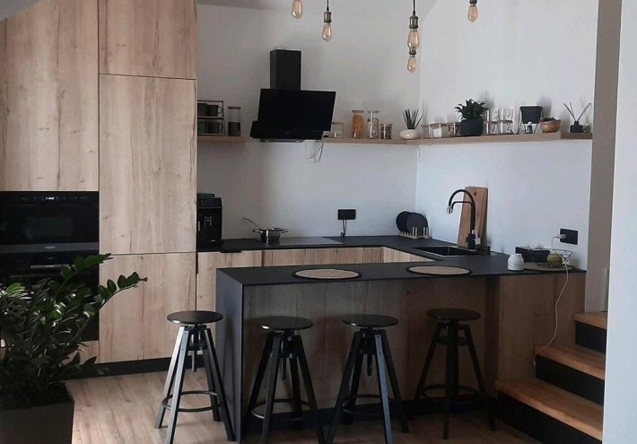 Дворівнева квартира біля озера. - фото 1