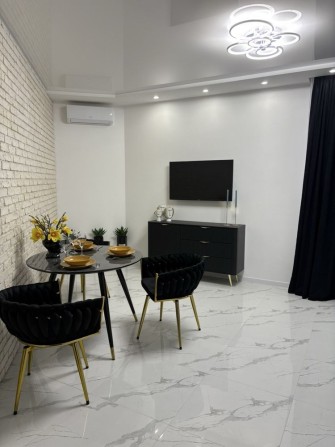 Продам 3 к квартиру  Сирецькі Сади з ремонтом від власника 143000 тис - фото 1