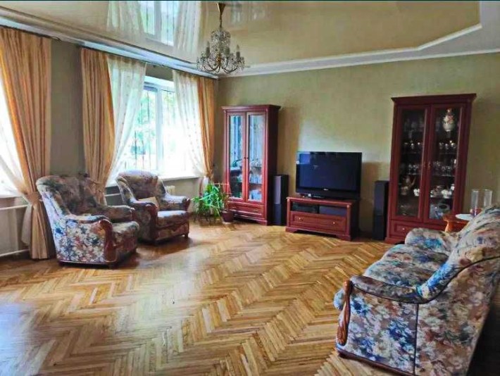 3-кім. квартира в самому серці Черкас!/к - фото 1