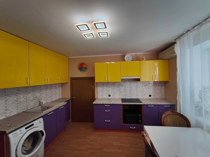 Продається 2к квартира в мікрорайоні Пирогово - фото 1