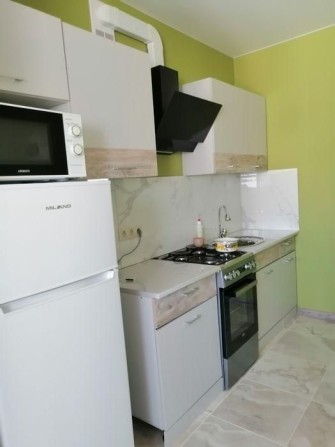 Продам 1-но кімнатну квартиру з ремонтом в новому будинку на Київській - фото 1