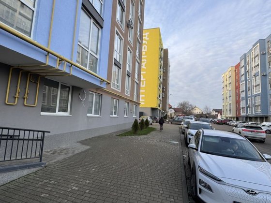 Продаж 2х кім + кухня студія ЖК Київський Черновцы