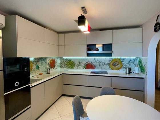 Продаж видової 3 кімнатної квартири Урлівська 38а , Осокорки , Позняки Киев