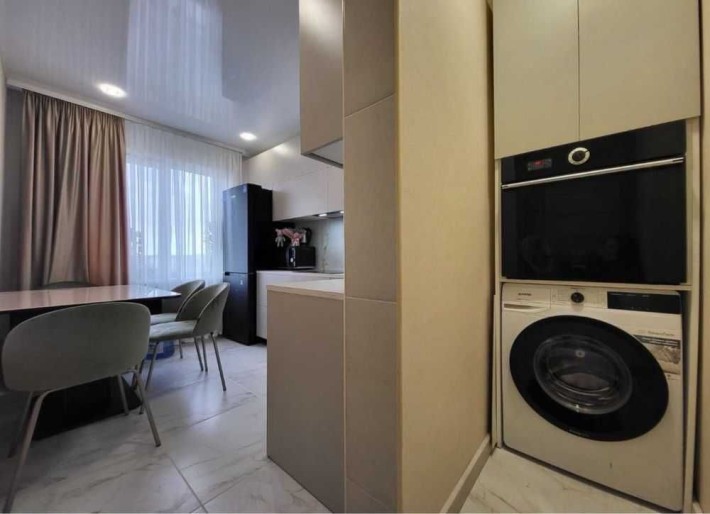 Квартира з якісним ремонтом в будинку не вимикають світло - фото 1