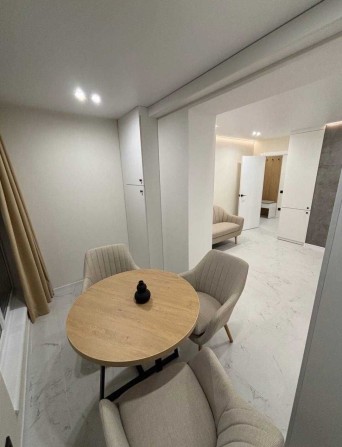 Квартира з євроремонтом в новому ЖК на Митниці - фото 1