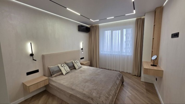 Продається 2х кімнатна квартира з ремонтом в районі ТЦ Майдан - фото 1