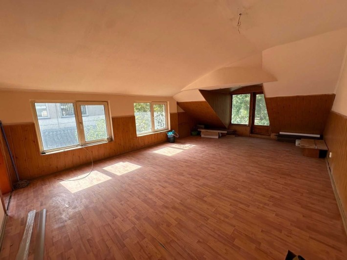 Квартира з мансардною надбудовою по вул. Капушанська - фото 1