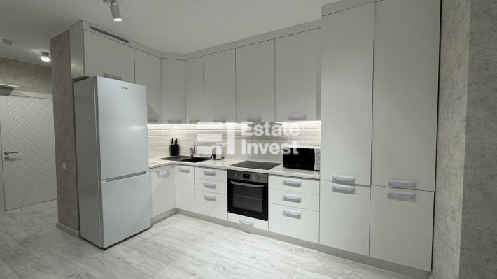 Продається квартира-студія з дизайнерським ремонтом у ЖК Seven - фото 1