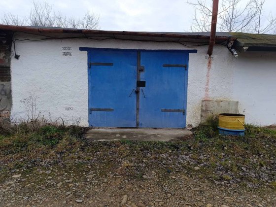 Продам гараж з ямою Калуш