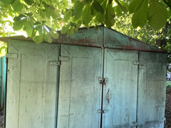 Продам гараж в центрі міста. Кам'янець-Подільський