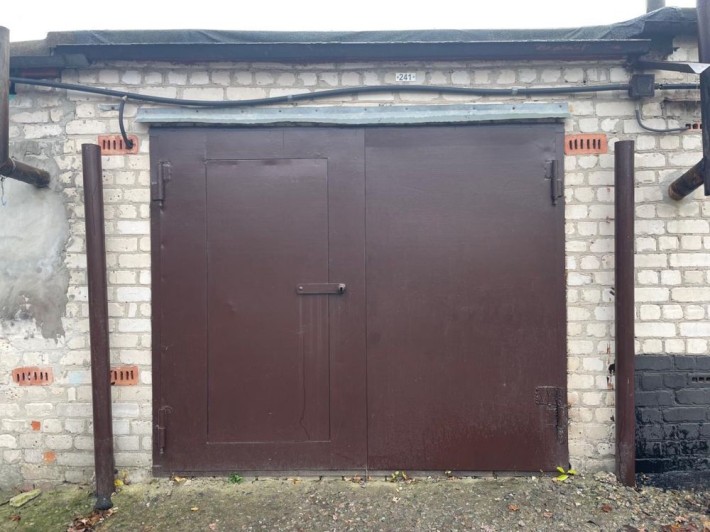 Гараж (с подвалом и смотровой ямой) - фото 1