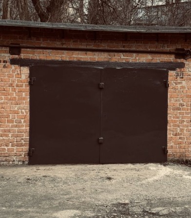 Продам гараж на Оксанченка в кооперативі Політ - фото 1