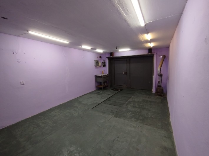 Приватизований гараж 6х4 поряд з центром міста - фото 1