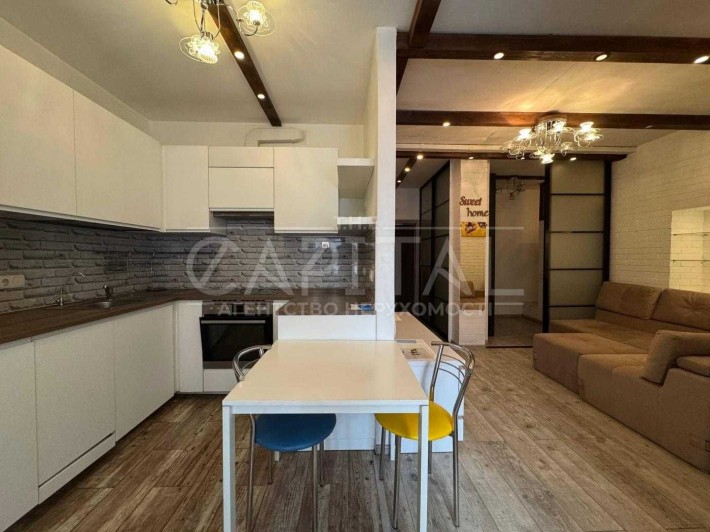 Продаж Квартира  Лобановського Совки метро Деміївська НИЗЬКИЙ 3 ПОВЕРХ - фото 1