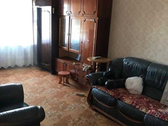 Продається однокімнатна квартира по вул. Райдужна 17 А Київ