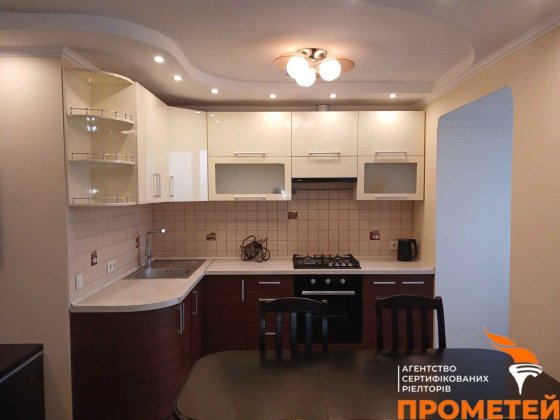 1 кімн. кв-ра вул. Микільсько-ботанічна, 31 м. Універститет Київ