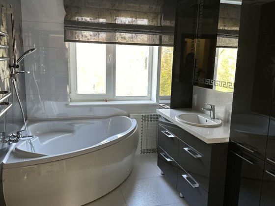 Продам евроквартиру с шикарным видом на  Днепр  на ж/м Солнечный Дніпро